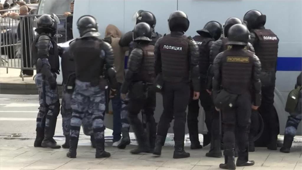 俄羅斯取消反對派選舉資格惹議 民眾遊行遭警暴打