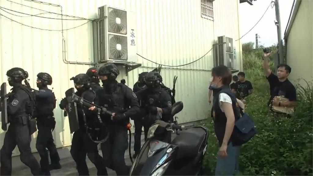 竹聯幫、天道盟成員共組製毒集團！　警方破獲毒品代工廠、市價破千萬