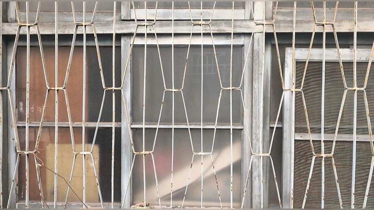 台中婦浴室跌破頭慘死 「脖驚見詭異勒痕」警揭真相