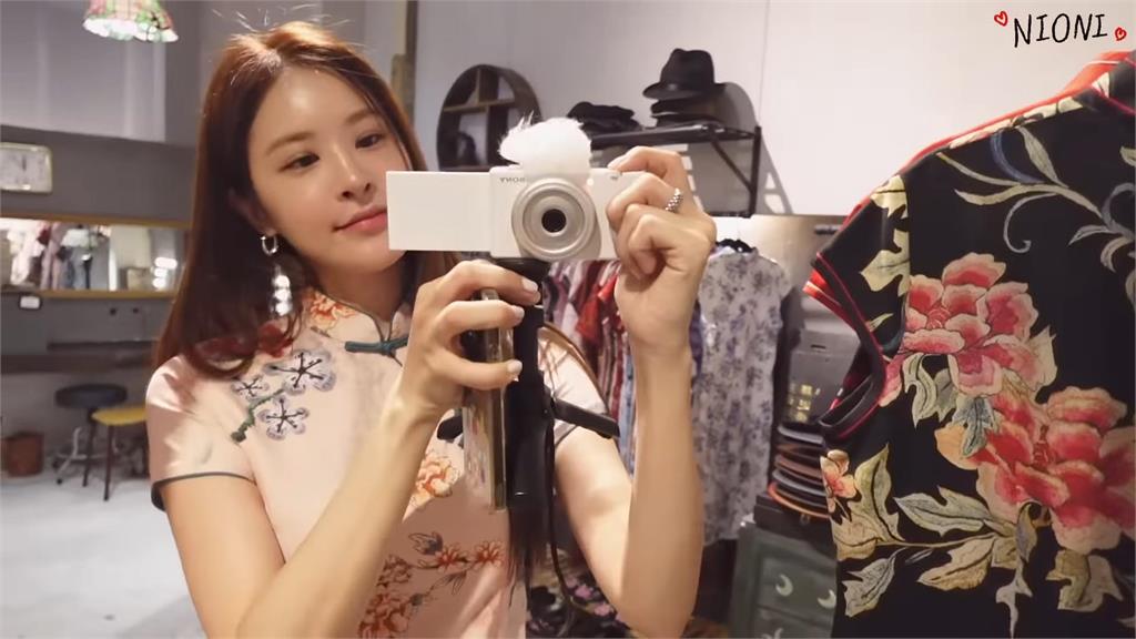 穿古裝遊台南！南韓女歌手穿旗袍化身古典美人　體驗行程竟變拍時尚廣告