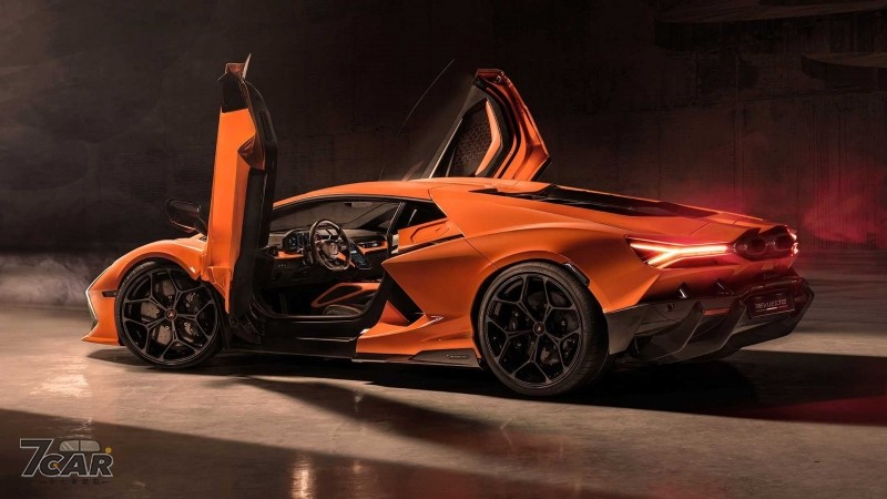 新世代混合動力大牛　Lamborghini Revuelto 即將登臺