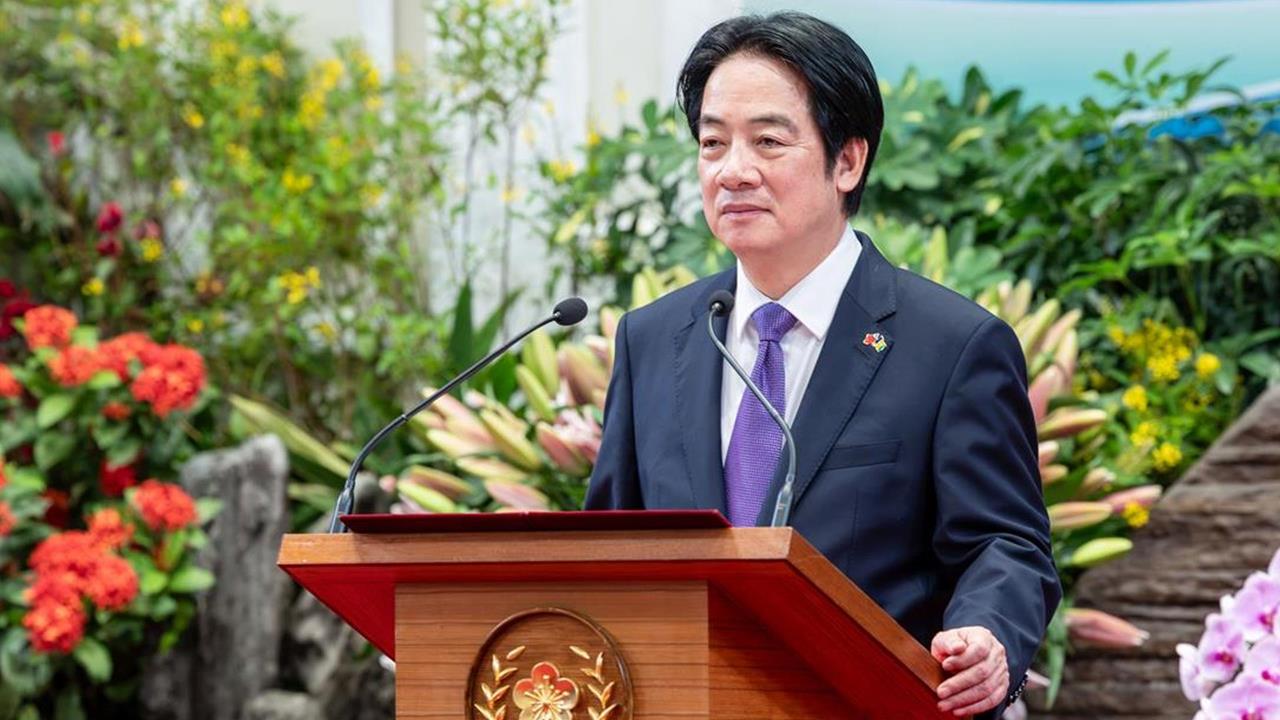 快新聞／賴總統宣布普發1萬！財經網美大讚「終於想通」　理由全說了