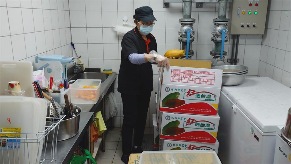 日春木瓜使用「發霉木瓜」掀議！爆料者發不自殺聲明 加盟店秀A級貨力證清白
