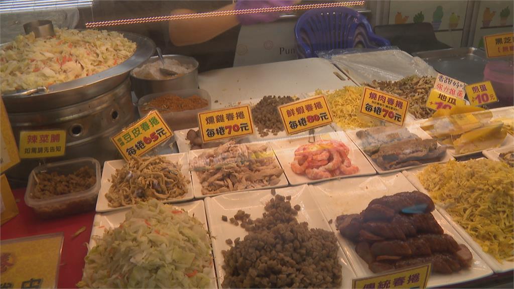 高雄三民50年春捲老店 火爐全開趕工清明節訂單