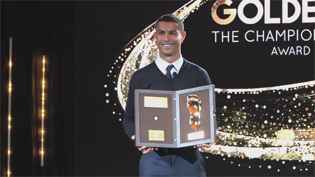 2020環球足球獎 C羅獲21世紀最佳球員獎
