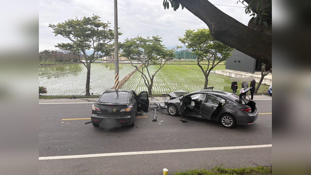 快新聞／宜蘭五結驚傳轎車對撞「釀5傷」！車頭慘毀零件四散