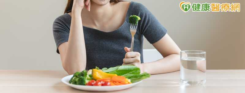 起床2小時內進食較健康？專家談「晚吃早餐短壽」說法仍有不確定性