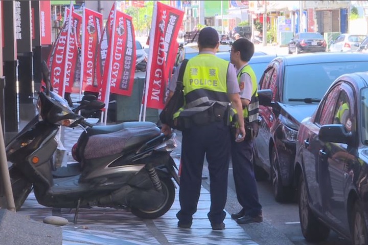 違停騎樓遭開單 車主怨警選擇性取締