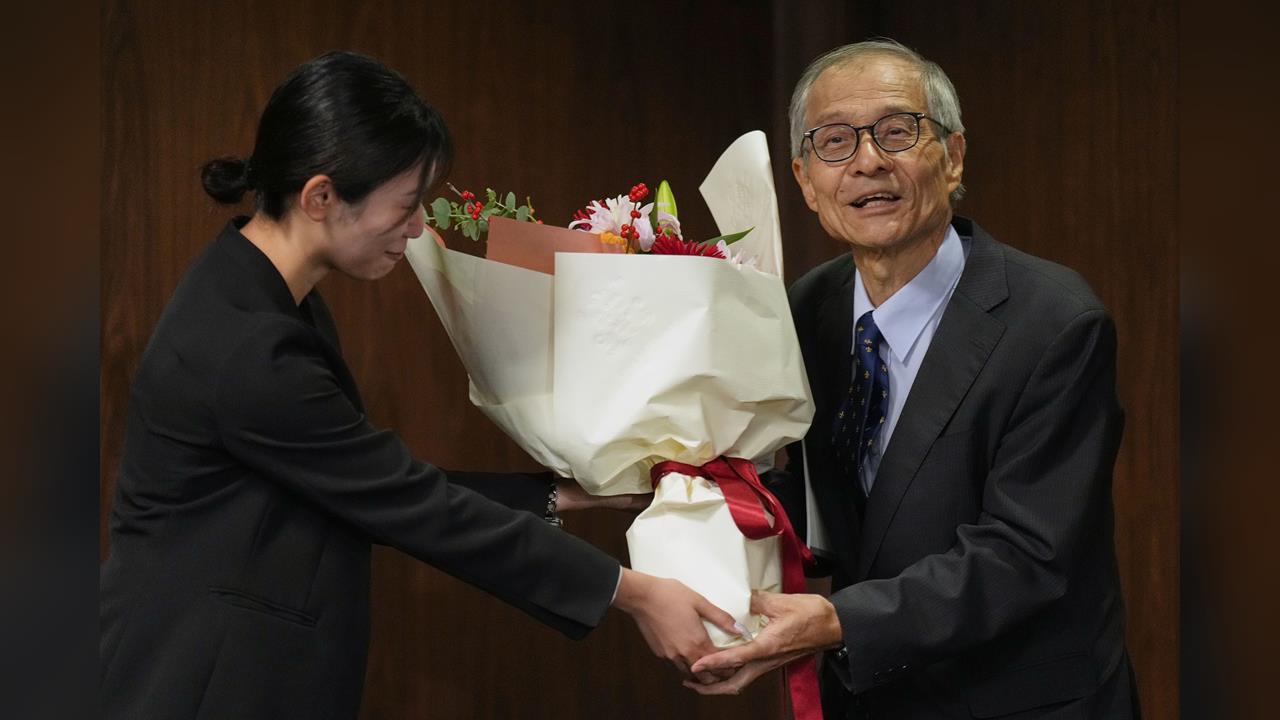 日法學者共奪諾貝爾化學獎　破解「同掌性」之謎