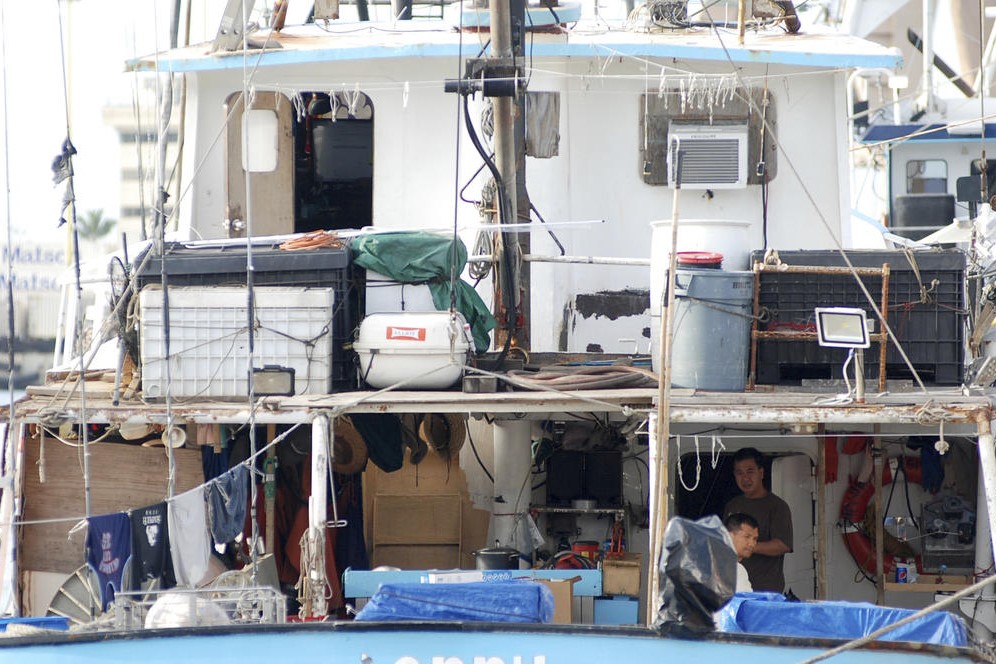 中國漁船印度洋非法捕魚　逾半「外籍漁工」慘遭人身暴力