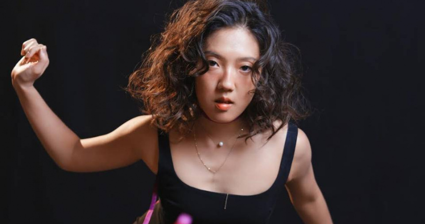 李竺芯興奮同台妮妃雅　嗨喊：兩位痟查某