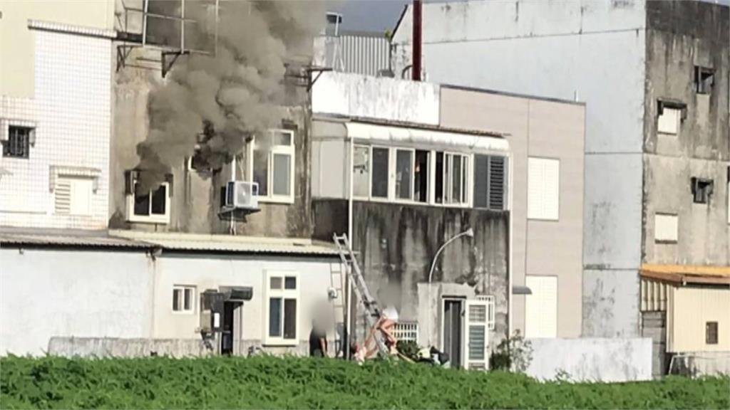 壯圍民宅「二樓濃煙狂竄」女子一度受困「從窗爬出獲救」