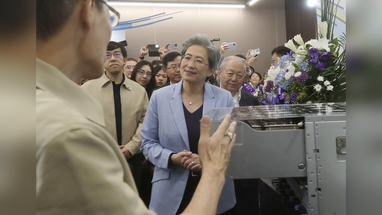 市場憂科技巨頭AI支出狂燒錢 AMD執行長蘇姿丰:是正確賭注