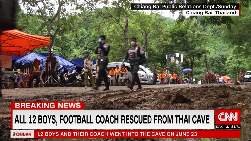 受困洞穴18天！ 泰足球隊12學童1教練全數救出