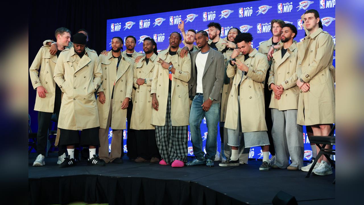 NBA(影)／SGA連霸MVP大撒幣！精品風衣＋名錶直接送雷霆休息室成時尚發表會