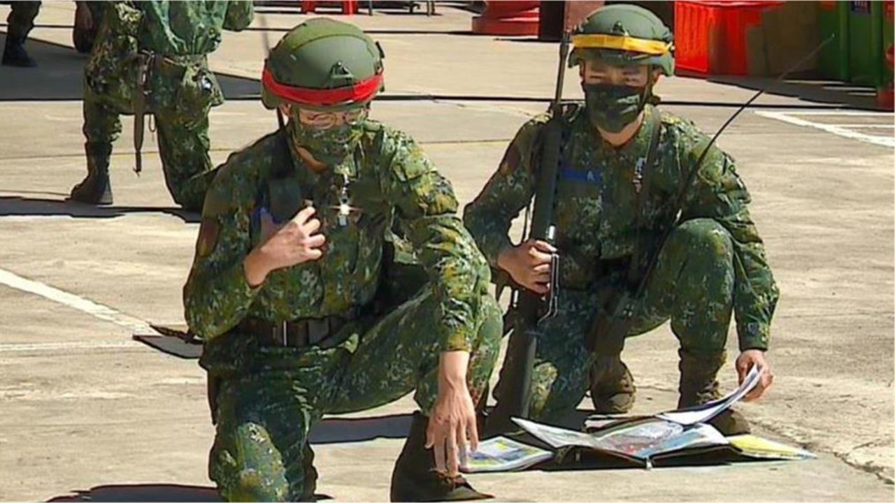 已婚陸軍中尉「激戰女同袍」喊:好想咬你!親密語音流出…正宮怒告了