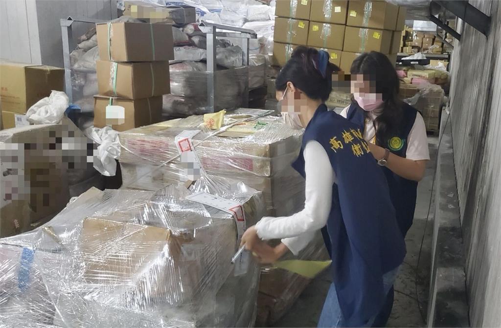 高雄倉庫驚見925公斤逾期食品   最久「雞排過期快8年」