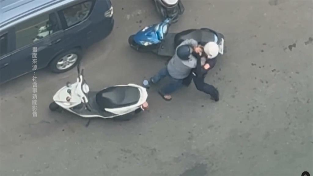 危險駕駛遇盤查不配合！　高雄騎士動口又動手被逮送辦