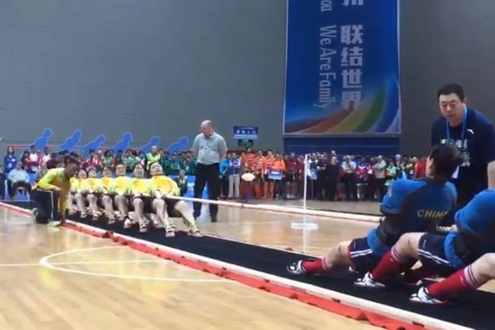 景美師大女子拔河聯隊 奪世界盃540公斤組金牌