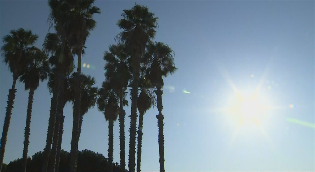 加州勞動節週末熱浪來襲 恐高溫近50度當局憂