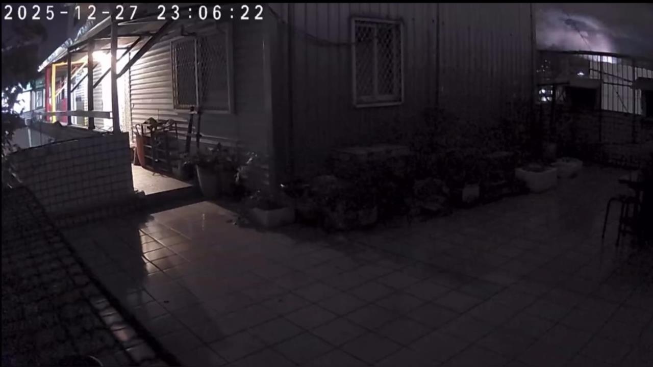 宜蘭外海規模7.0強震！他疑似捕捉「地震光瞬間」嚇喊：馬上就來了...