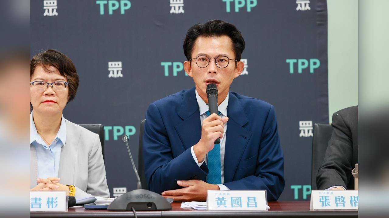 快新聞／《鏡週刊》又咬收賄質詢？　黃國昌嗆告：我揭弊從不收好處