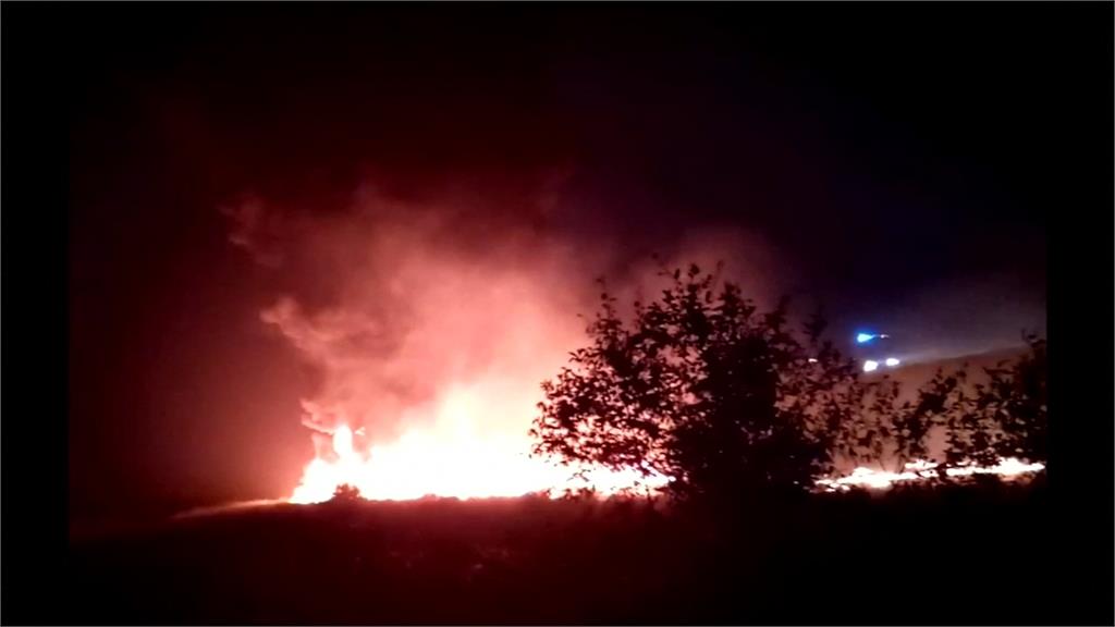 俄羅斯客機降落衝出跑道起火 18人受傷