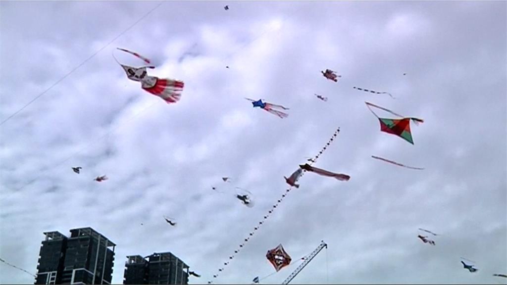可倫坡風爭節逾3千人參賽 天空絢爛繽紛