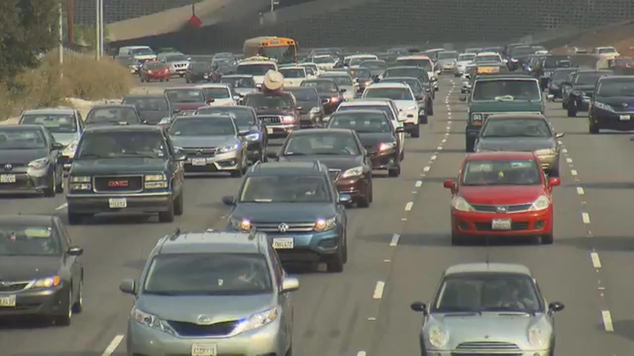 油價下跌！　美國獨立紀念日估7200萬人開車出遊