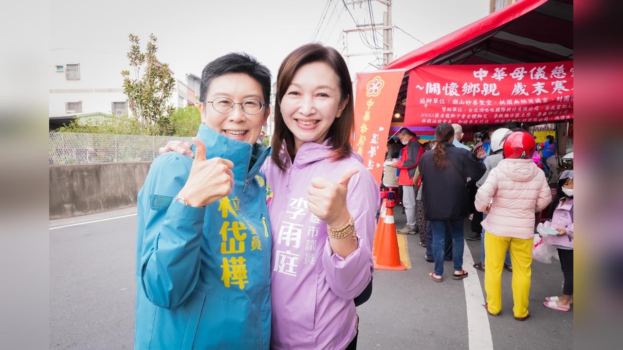 快新聞/初選後繼續深耕!攜手宮廟做愛心 林岱樺發放2000顆高麗菜助農民