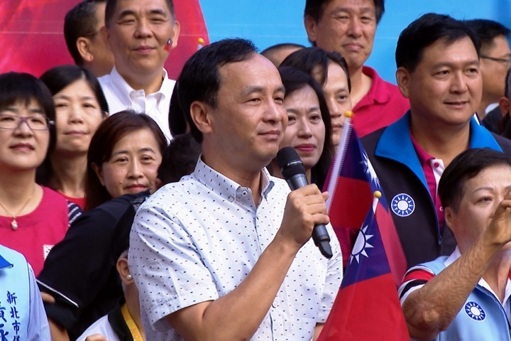 新北國慶升旗擴大舉行 旗海飄揚超壯觀