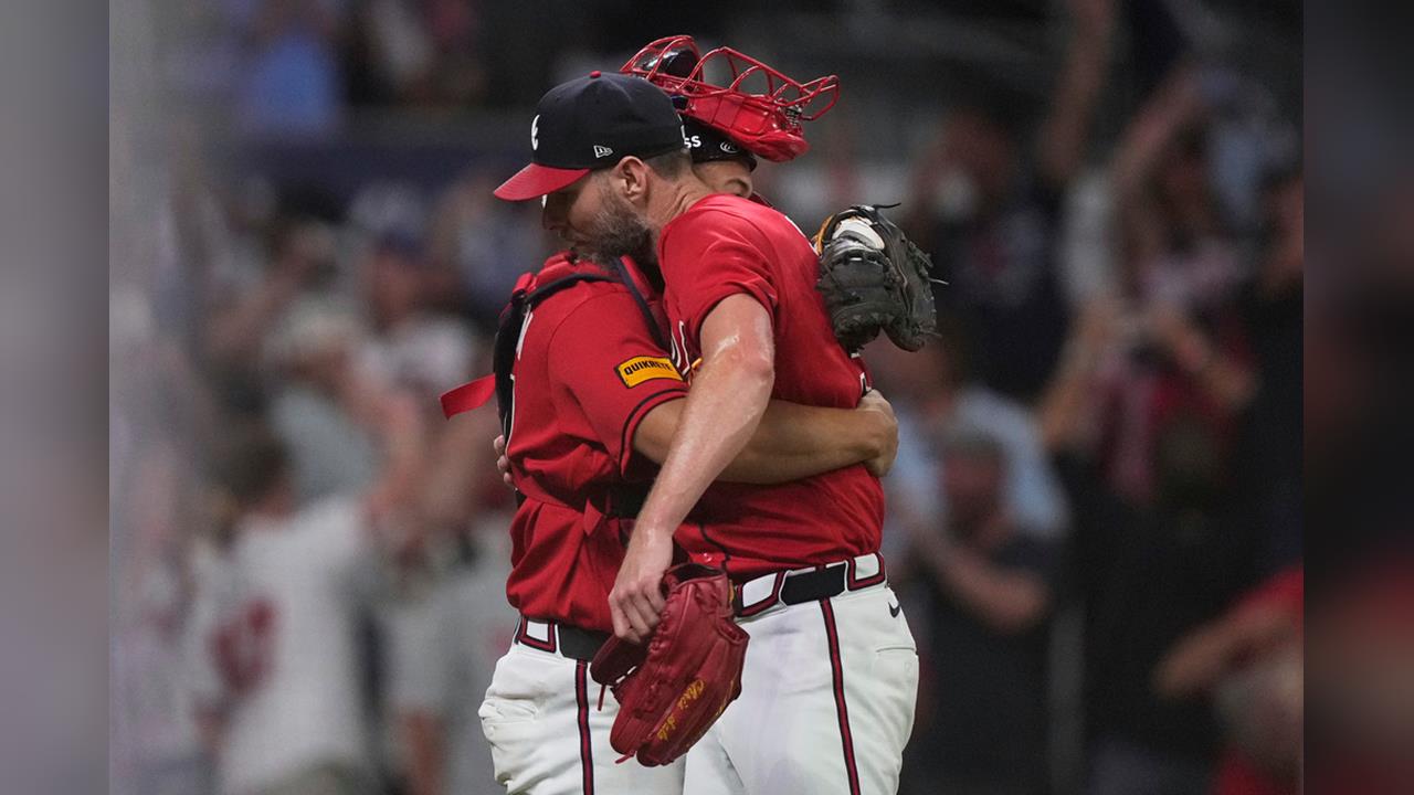 MLB／37歲「拍賣哥」中1日化身終結者！勇士6比2狠甩費城人將碰頭「宇宙道奇」