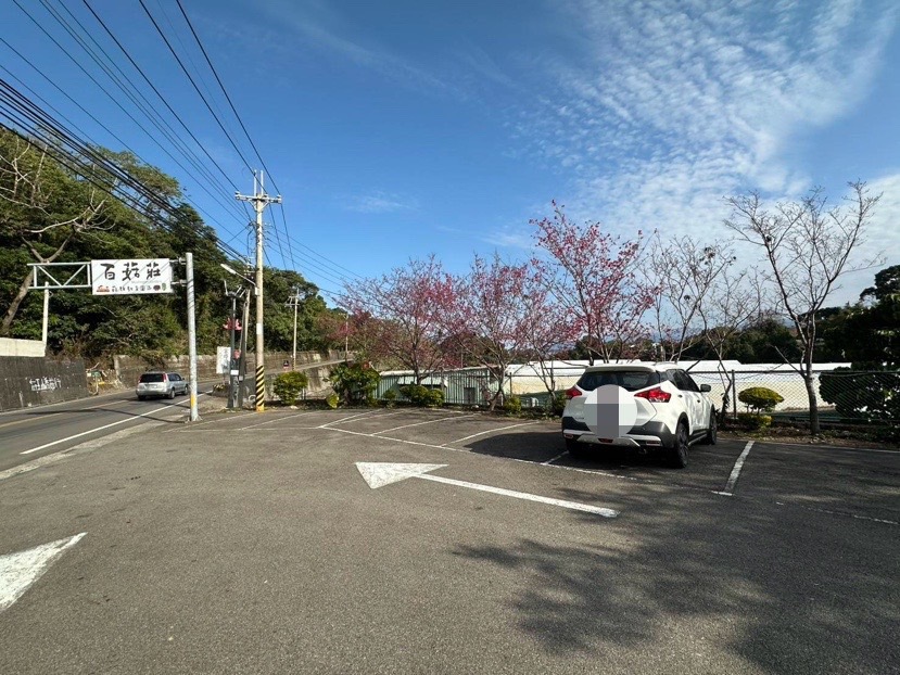 快新聞／台中初一命案！新社山區景點「1人1狗」陳屍車內　警方回應了