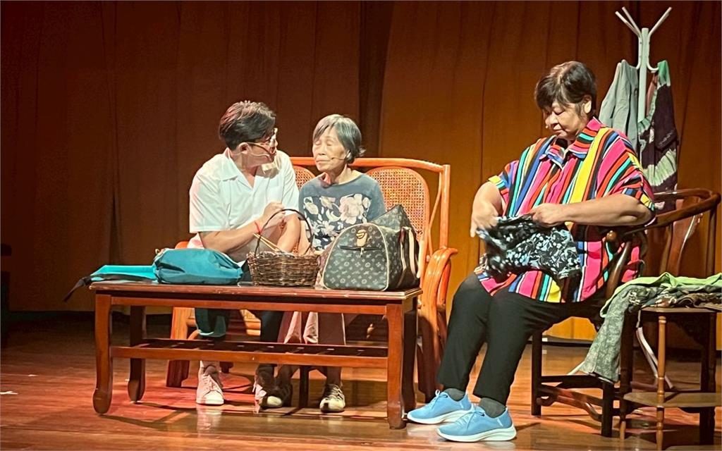 《我的阿嬤星》登台　新北教育局祖父母節溫暖演出感動全場