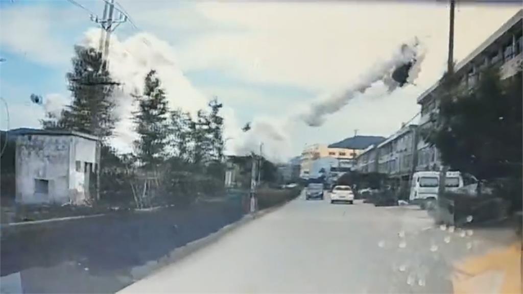 中國油罐車爆炸！小轎車一飛沖天 釀10死117傷
