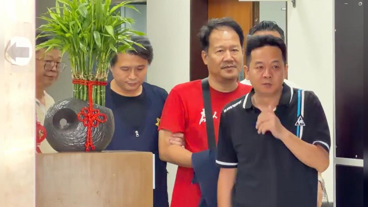快新聞／桃園參選人-1？退休警「瀟湘公子」恐嚇所長遭通緝　今自行投案