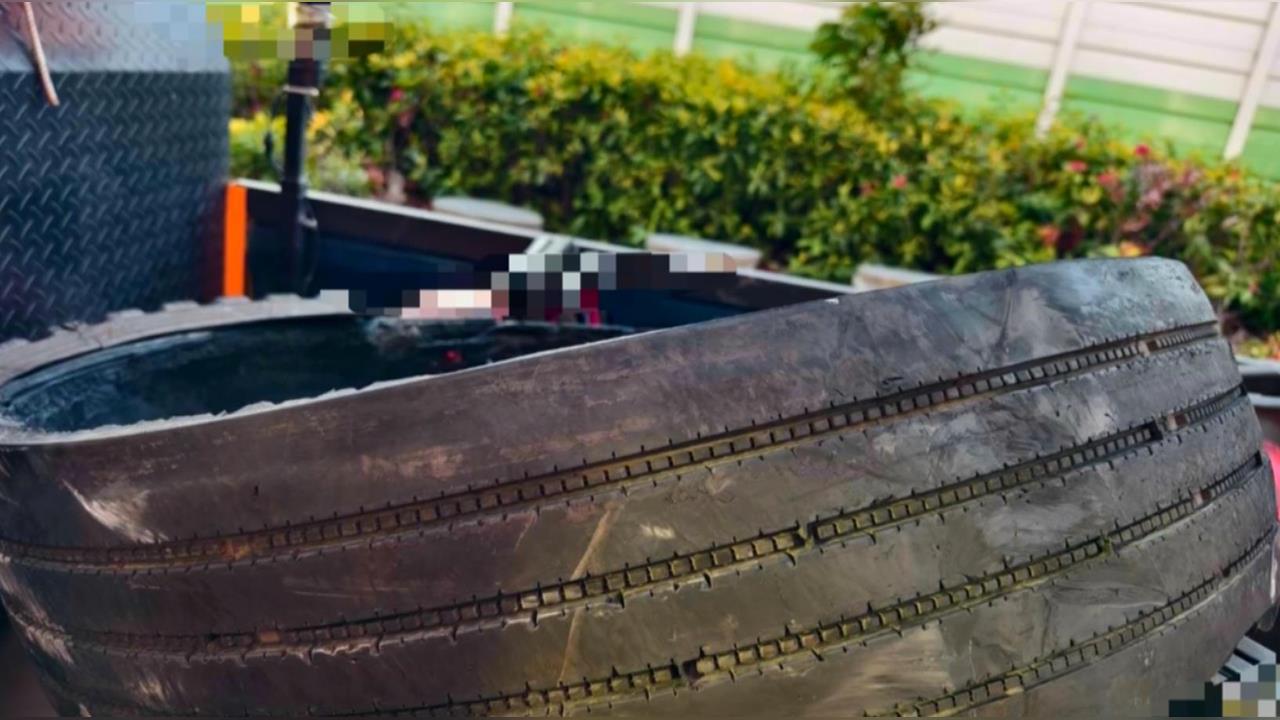 空中飛來「輪胎皮」！　國道轎車遭砸安全氣囊爆開