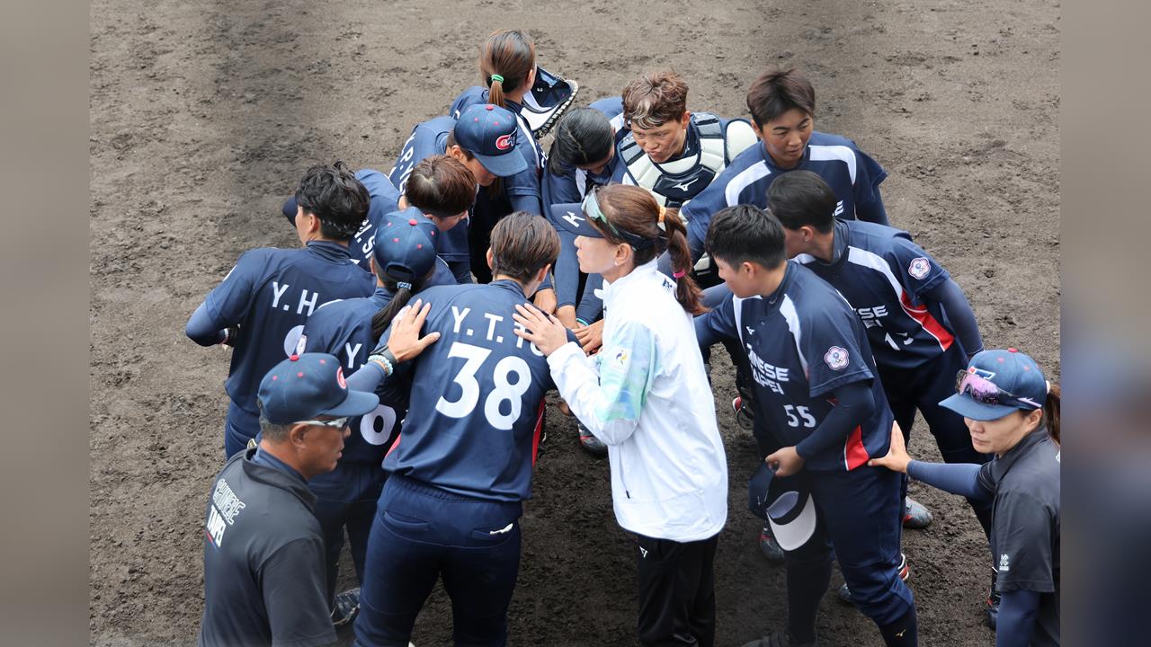 亞運／台灣女壘火力爆發打瘋了！4局12比2「提前扣倒」菲律賓奪銅