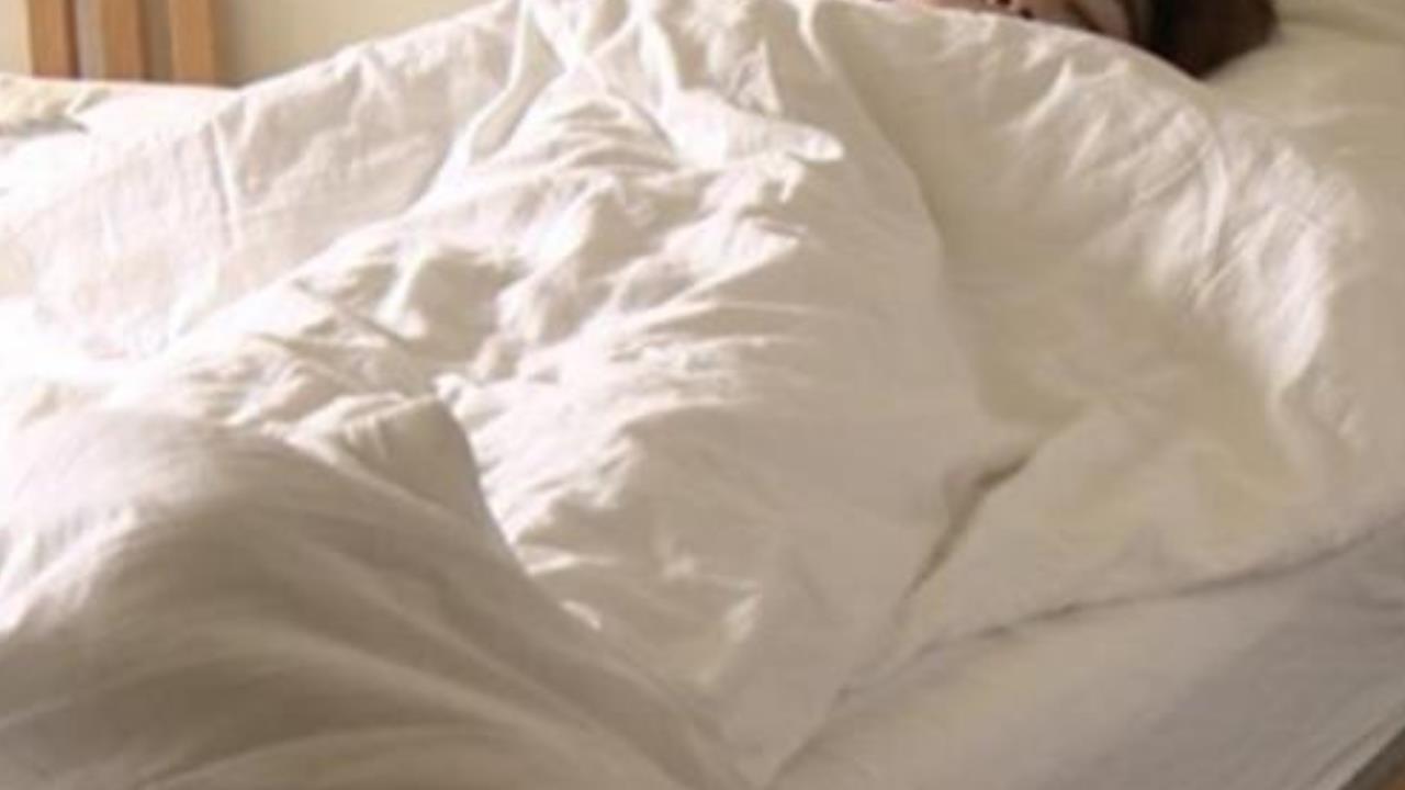 15歲國中女「不倫同學爸爸」秘戀6年！發現有「小四」怒燒屋