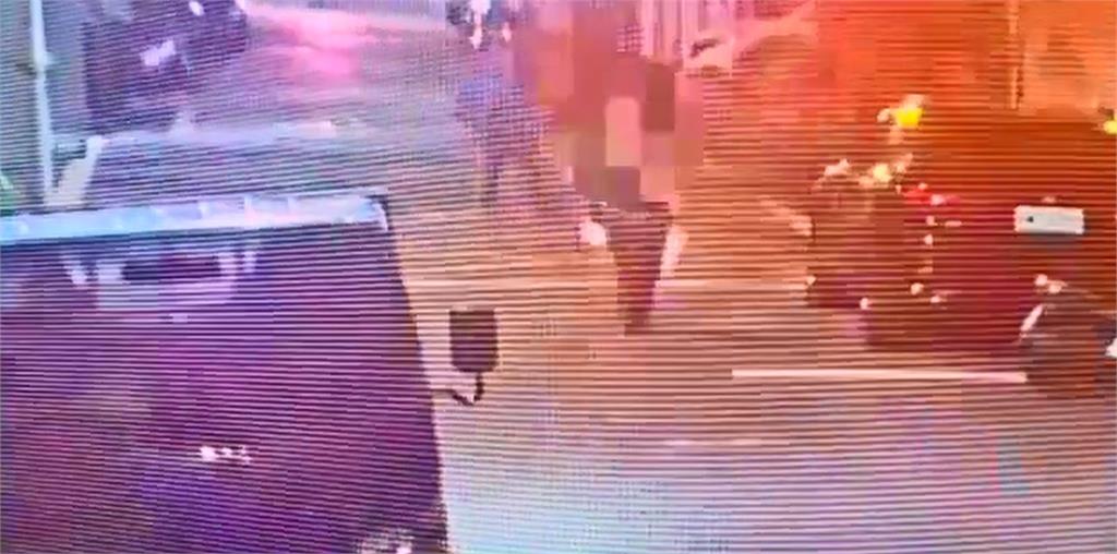 快新聞／嗆沒拿硫酸！精神異常婦女「路上突潑湯水」　信義區女子超無奈...