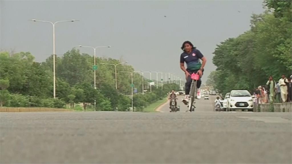 巴基斯坦男子騎無龍頭單車橫越3476公里創紀錄