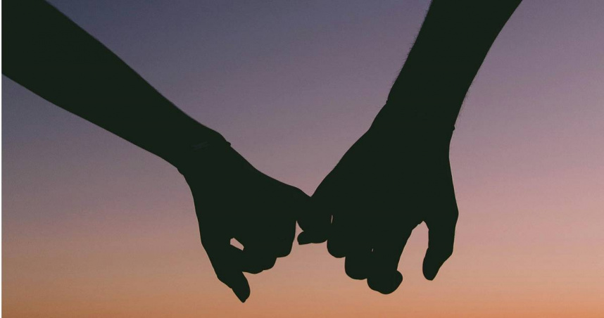 妹子染念珠菌拒求歡!男友回「我媽說亂搞才生病」 他慘被踢下床分手