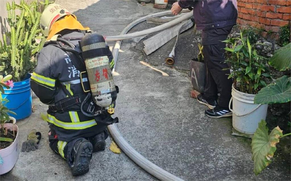 快新聞／初三傳憾事！　高雄磚造平房起火「獨居男」遭燒成焦屍