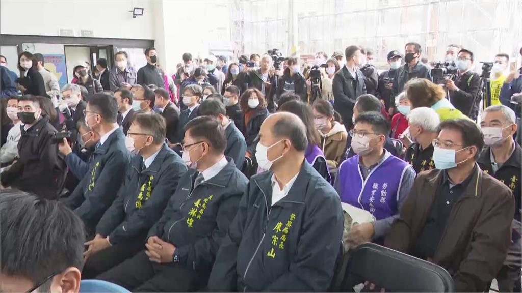 普發現金特別條例三讀　陳建仁歡呼：周四預算送立院