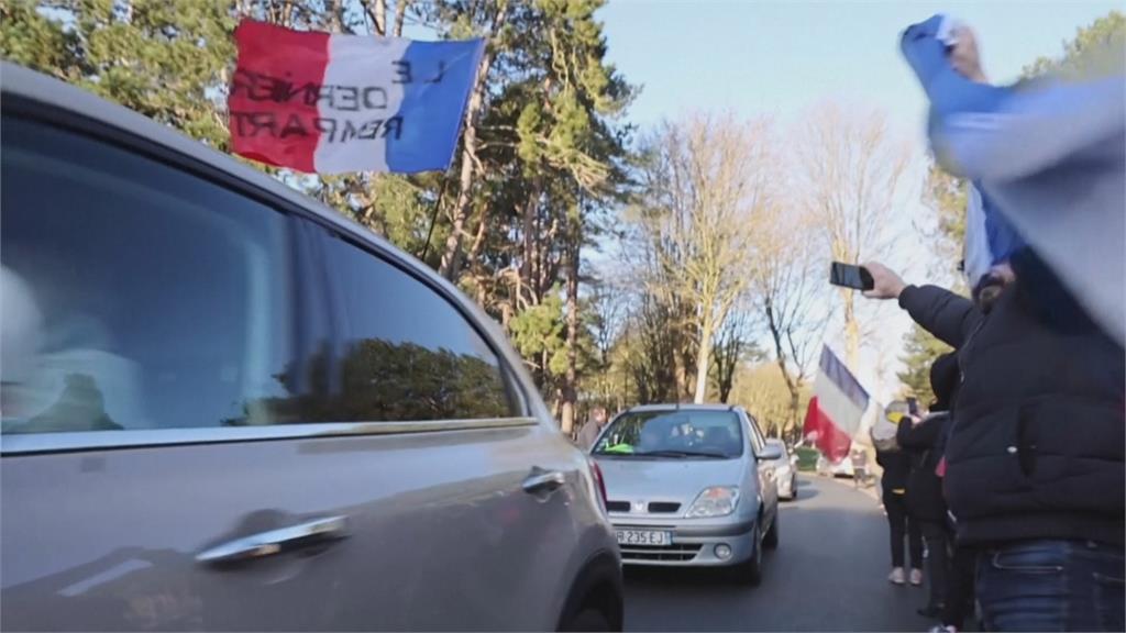 受加拿大「自由車隊」啟發　法國加入反防疫示威