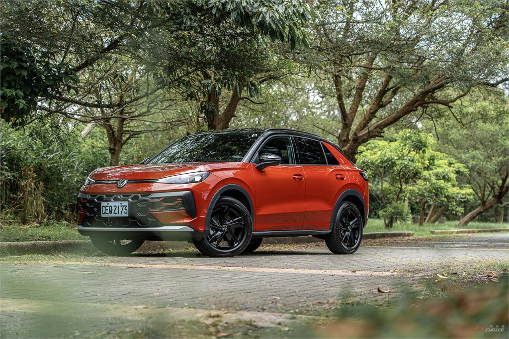 一場被銷量逼回現實的百萬生存戰｜第二代 Volkswagen T-Roc 極夜曜影版試駕