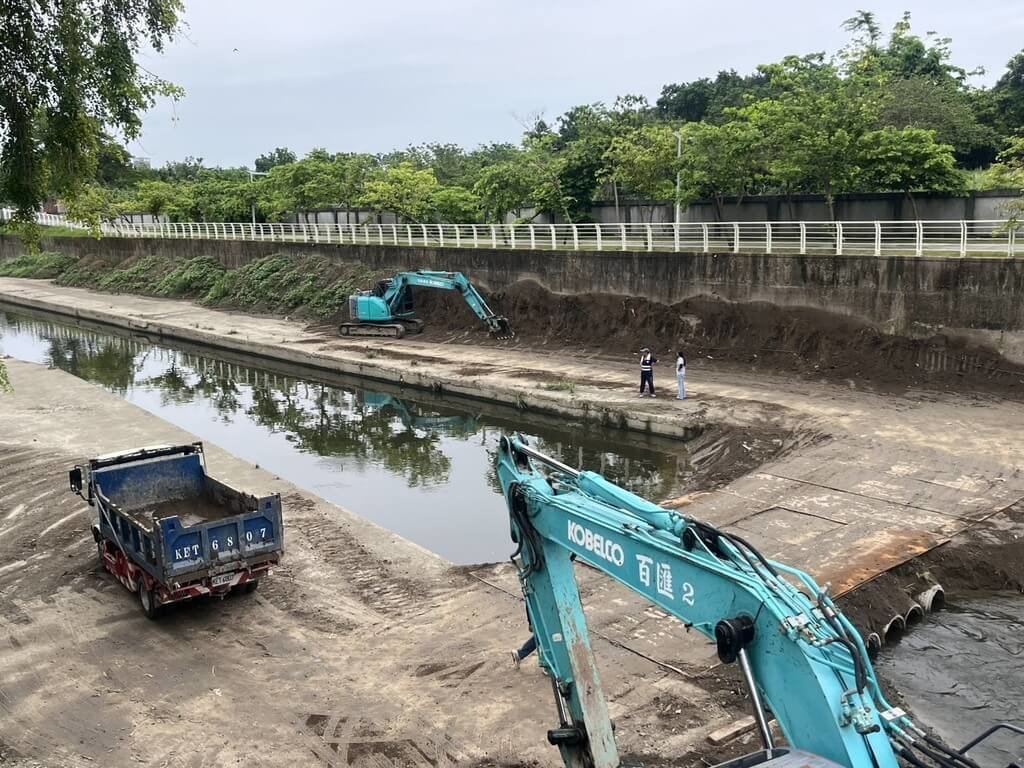 高市鳳山溪清淤　清除總量1萬4000立方公尺