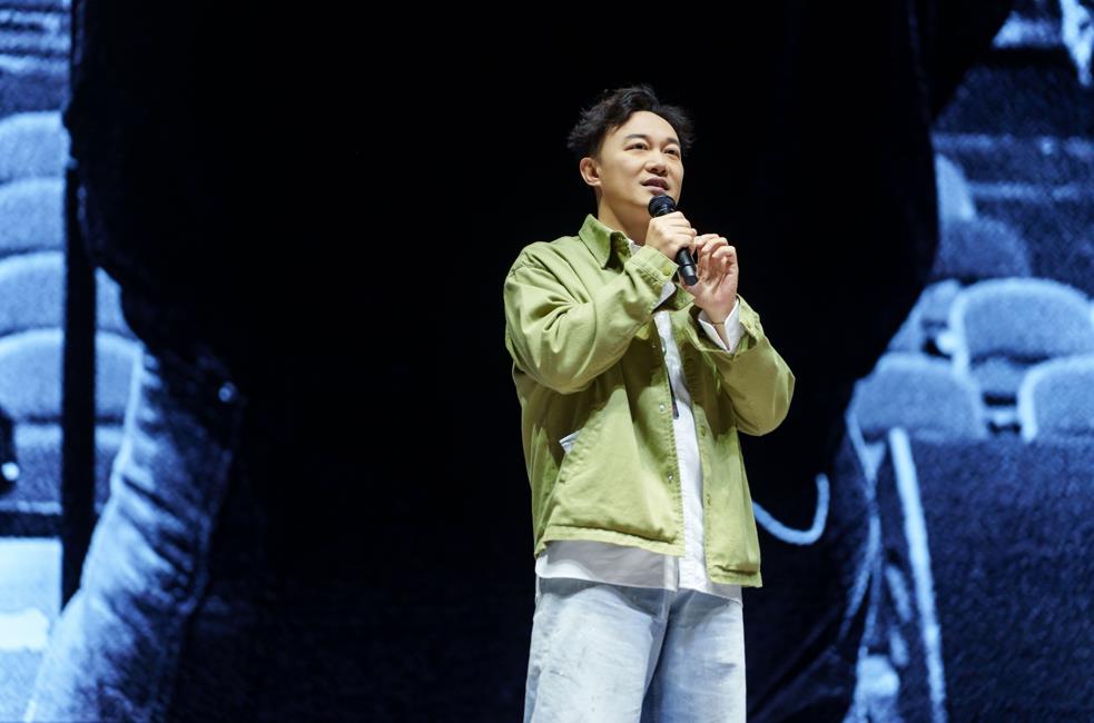 陳奕迅演唱會紀錄片首映 揭光環背後與恐懼並存