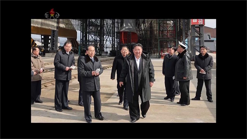 北韓釋出金正恩視察照片　首度公布核潛艇建造過程畫面