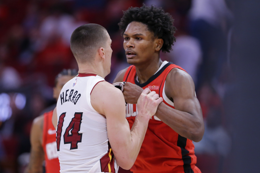 NBA(影)／與英雄哥開戰付代價！火箭、熱火大亂鬥懲處出爐　湯普森禁賽2場